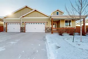 302 Wildcat Pkwy, Wiggins, CO 80654 - Photo 2