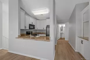 3884 S Dallas Cir, Aurora, CO 80014 - Photo 8