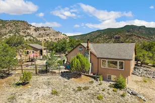 288 Pinion Hills Dr, Howard, CO 81233 - Photo 2