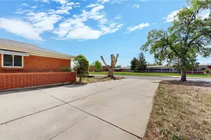 359 Quentin St, Aurora, CO 80011 - Photo 18
