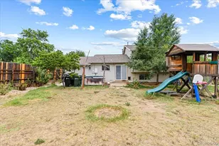 9755 Elizabeth St, Thornton, CO 80229 - Photo 16