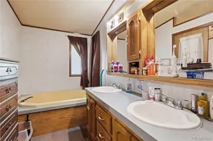 1570 Sedalia Way, Aurora, CO 80011 - Photo 18