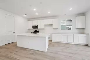 6586 N Nepal St, Aurora, CO 80019 - Photo 6