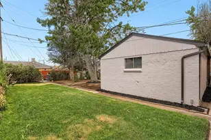 3699 Grape St, Denver, CO 80207 - Photo 22