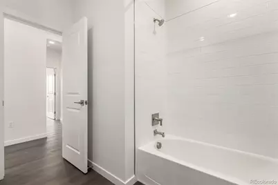 6153 N Ceylon Street #202, Denver, CO 80019 - Photo 18