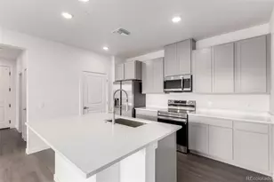 6153 N Ceylon St, Denver, CO 80019 - Photo 2