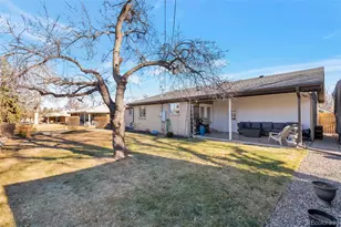 6221 S Logan Ct, Centennial, CO 80121 - Photo 2