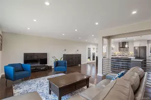 6221 S Logan Ct, Centennial, CO 80121 - Photo 14