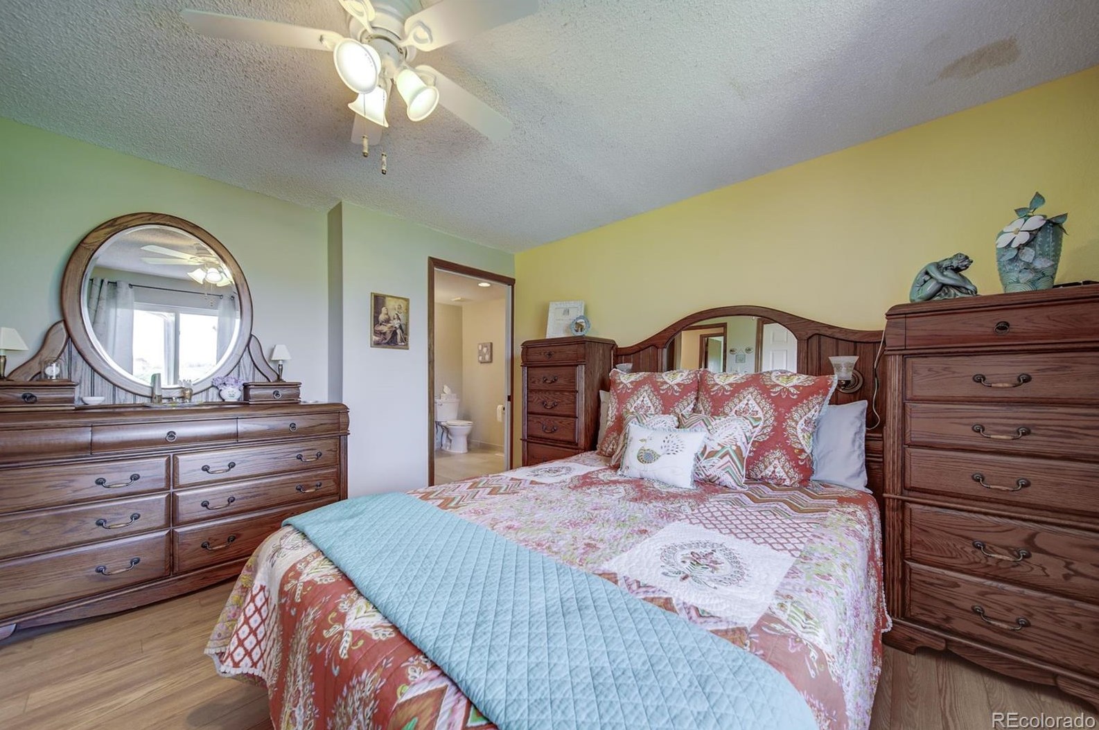 828 Mercury Cir, Littleton CO 80124-2645 exterior