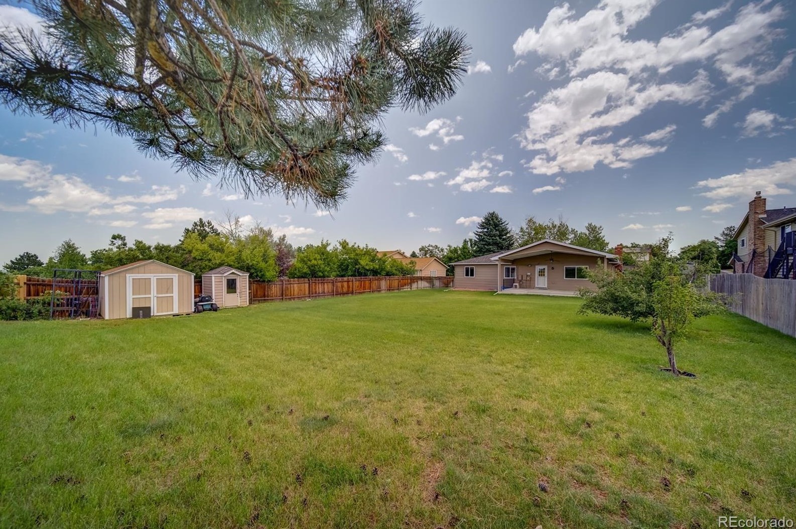 828 Mercury Cir, Littleton CO 80124-2645 exterior