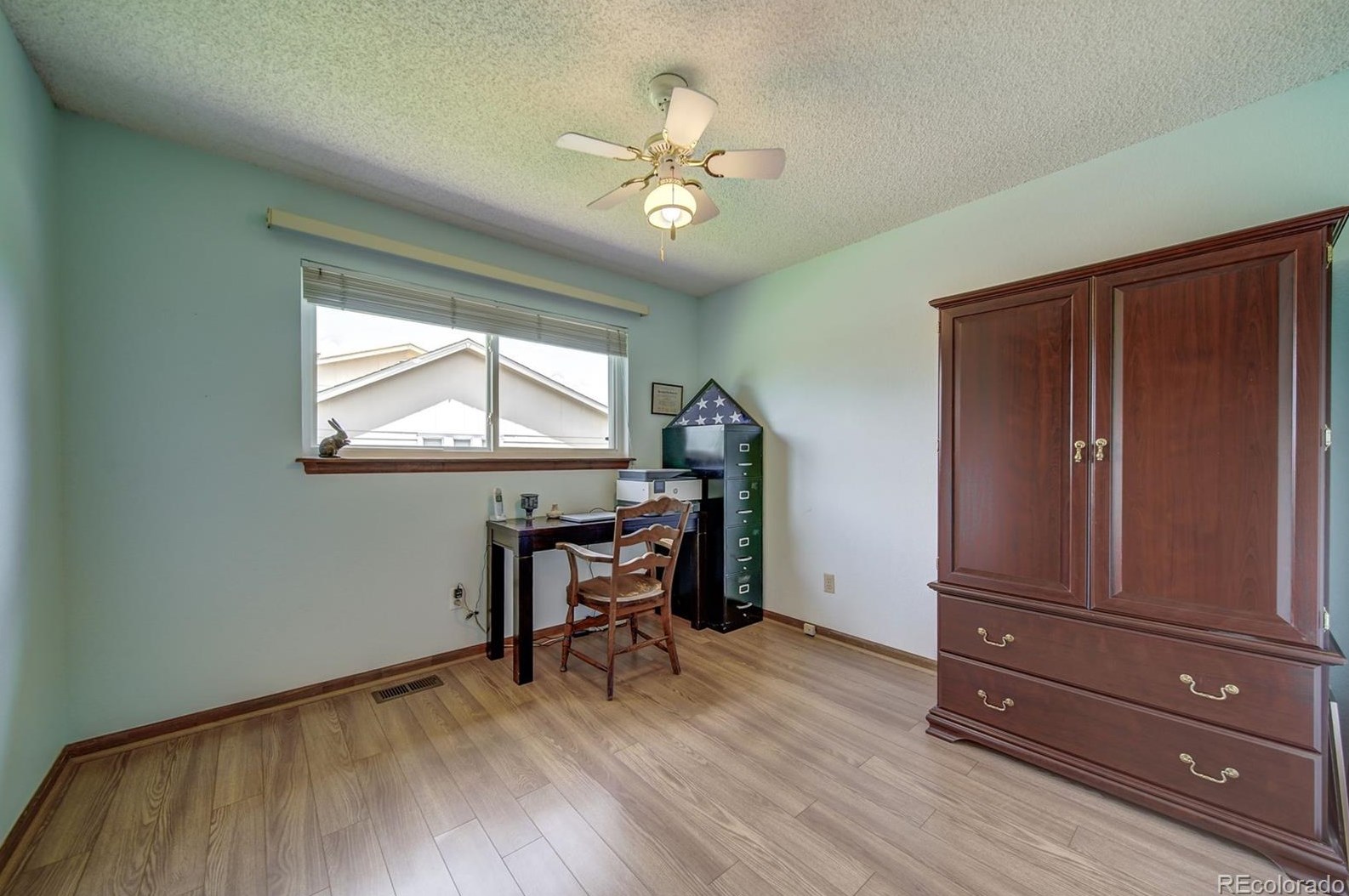 828 Mercury Cir, Littleton CO 80124-2645 exterior