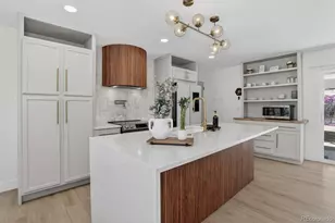 690 S Newark Ct, Aurora, CO 80012 - Photo 2