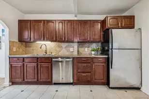 2877 S Logan St, Englewood, CO 80113 - Photo 16