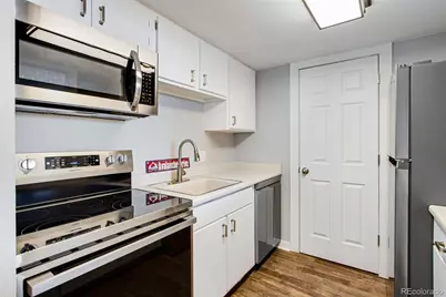 1020 15th Street #41L, Denver, CO 80202 - Photo 8