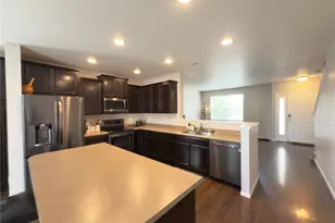 11590 River Oaks Ln, Commerce City, CO 80640 - Photo 4