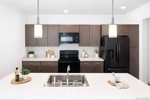 8475 E 36th Ave, Denver, CO 80238 - Photo 2