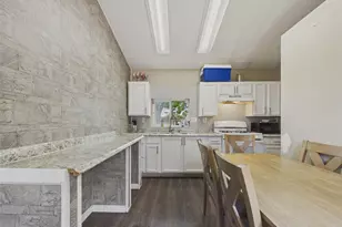 9400 Elm Ct, Denver, CO 80260 - Photo 12