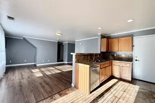 21984 E Crestline Ln, Aurora, CO 80015 - Photo 4