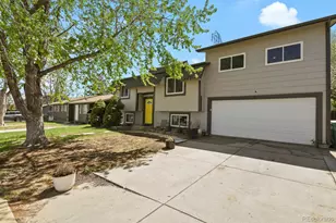 15726 E Bails Dr, Aurora, CO 80017 - Photo 2
