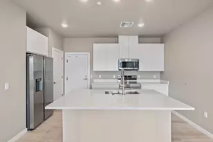 6153 N Ceylon St, Denver, CO 80249 - Photo 4