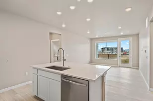 6153 N Ceylon St, Denver, CO 80249 - Photo 10