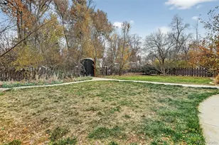 1991 Glen Garry Dr, Lakewood, CO 80215 - Photo 46