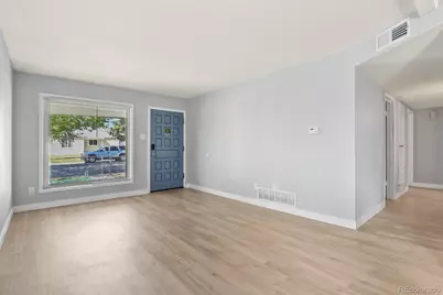 940 Vaughn Street, Aurora, CO 80011 - Photo 8