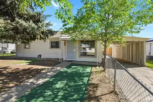 940 Vaughn St, Aurora, CO 80011 - Photo 2