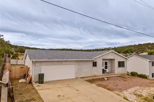 1106 Alamo St, Trinidad, CO 81082 - Photo 2