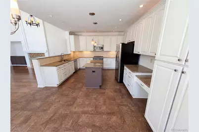 5817 S Espana Street, Aurora, CO 80015 - Photo 2