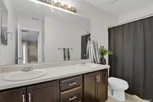 25566 E 4th Pl, Aurora, CO 80018 - Photo 22