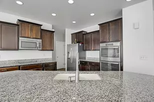 25566 E 4th Pl, Aurora, CO 80018 - Photo 8