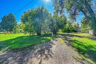 765 Emerald Ln, Lakewood, CO 80214 - Photo 8