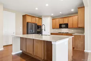 2739 Badlands Ct, Castle Rock, CO 80109 - Photo 2