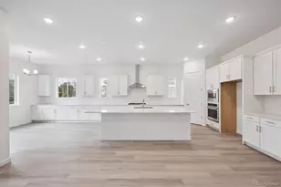 3807 Emerald Shore Cir, Loveland, CO 80538 - Photo 10