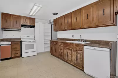 8395 W 17th Avenue, Lakewood, CO 80214 - Photo 12