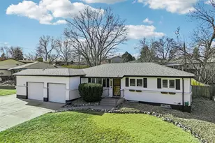 1825 S Saulsbury Ct, Lakewood, CO 80232 - Photo 2