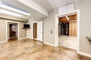 4238 S Dearborn Ct, Aurora, CO 80014 - Photo 32