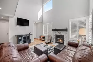 2058 E Phillips Pl, Centennial, CO 80122 - Photo 4