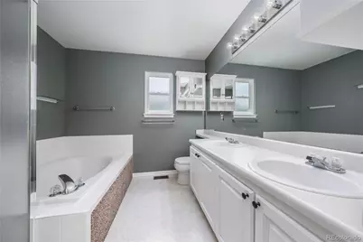 5519 S Versailles Street, Aurora, CO 80015 - Photo 34