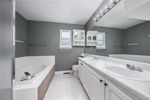 5519 S Versailles St, Aurora, CO 80015 - Photo 34