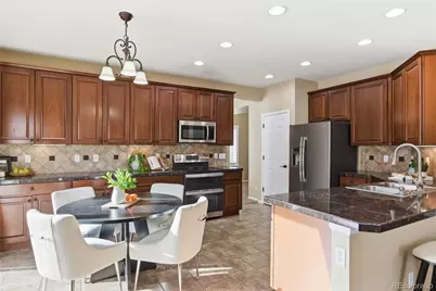 6477 S Oak Hill Circle, Aurora, CO 80016 - Photo 10