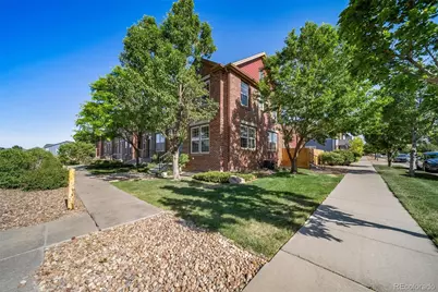 23372 E Chenango Place, Aurora, CO 80016 - Photo 2