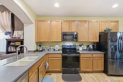 12179 Village Circle E, Brighton, CO 80603 - Photo 10