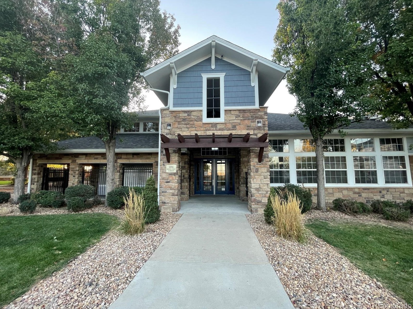 5255 Memphis St, Denver CO  80239-5223 exterior