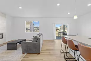 1907 Mount Monroe Dr, Berthoud, CO 80513 - Photo 10