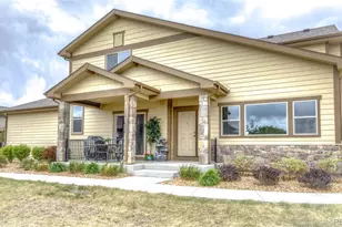 1922 Sunshine Peak Dr, Loveland, CO 80538 - Photo 2
