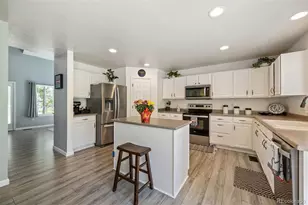 19978 E Garden Dr, Centennial, CO 80015 - Photo 10