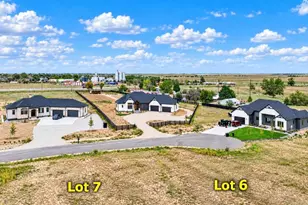 56262 E Apache Pl, Strasburg, CO 80136 - Photo 1
