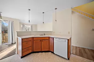 1232 S Waco St, Aurora, CO 80017 - Photo 6